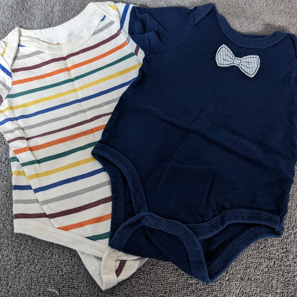 Infant boy's onesies (set of 2)